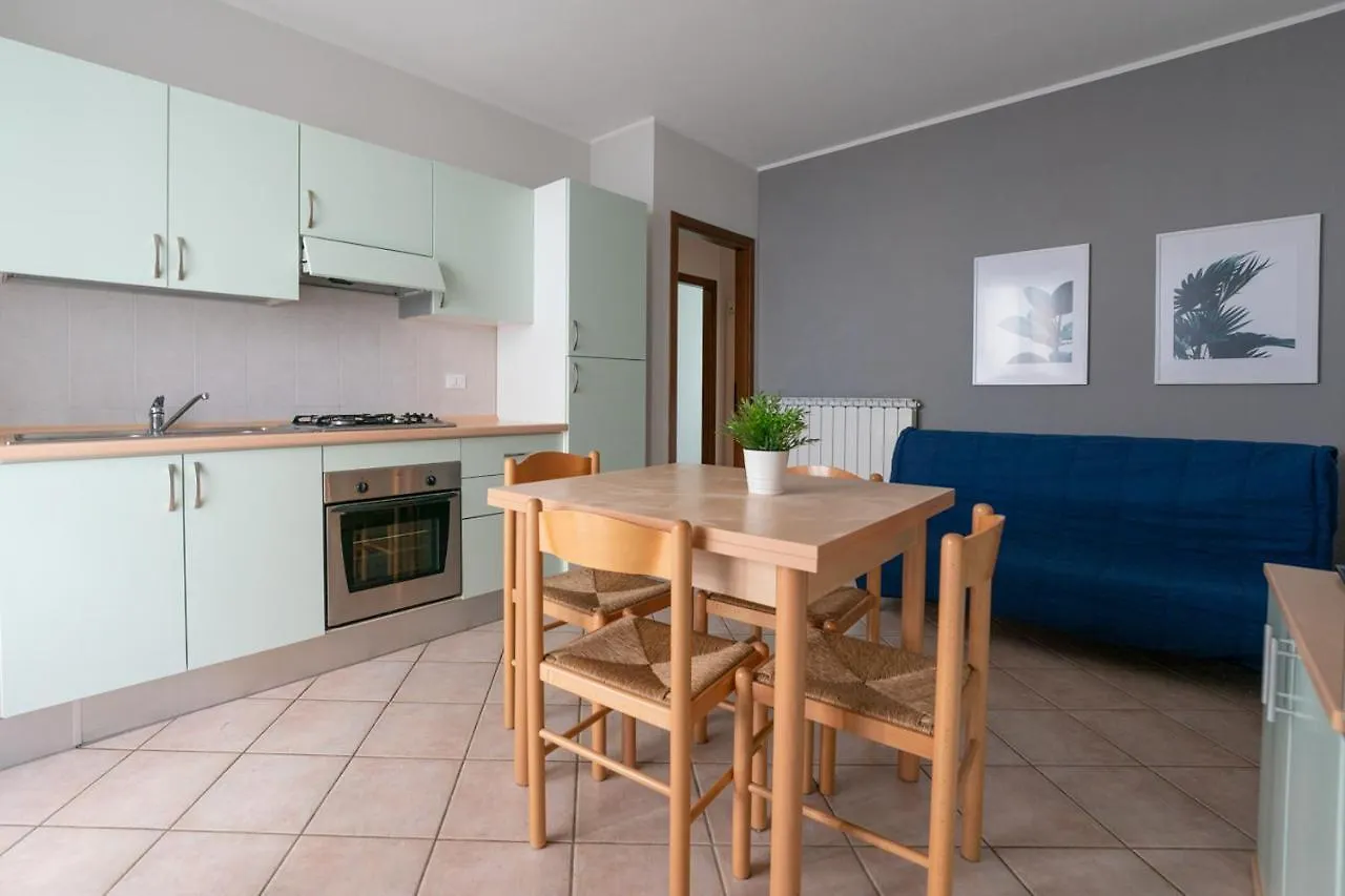 Smith 3B Apartment Llido Degli Estensi Italy